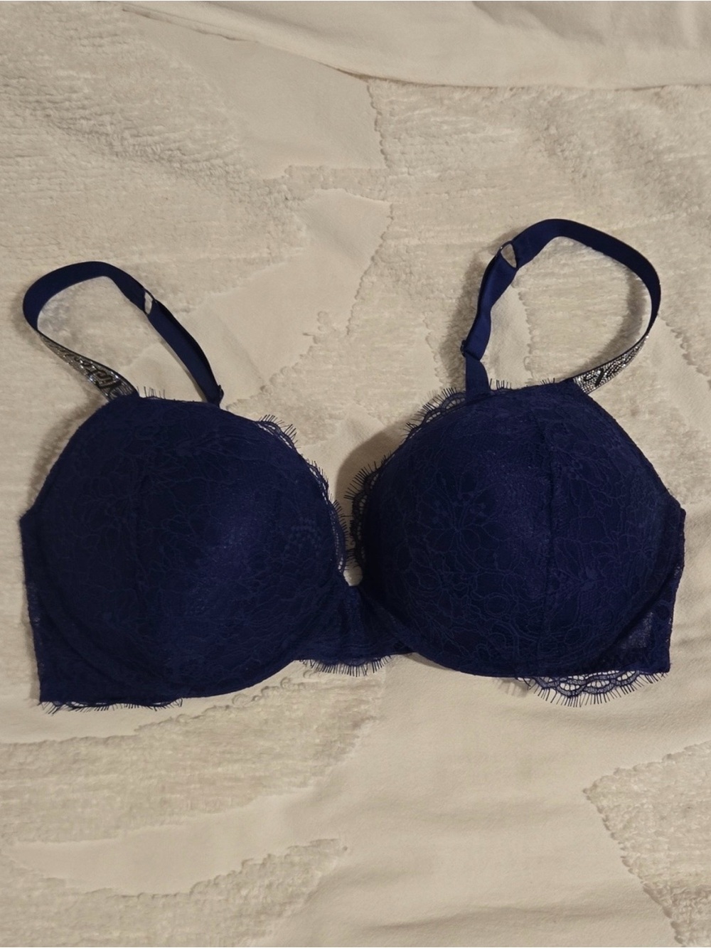 Victoria's Secret Navy Lace Lift Bra